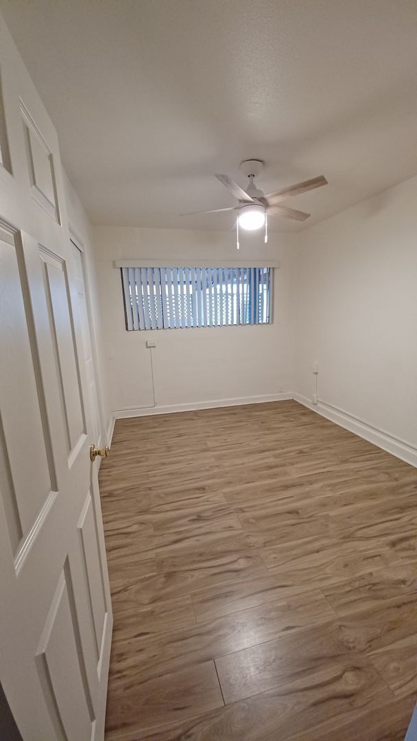 Building Photo - Single Level, Ground Floor, 3 Bed/1 Bath A...