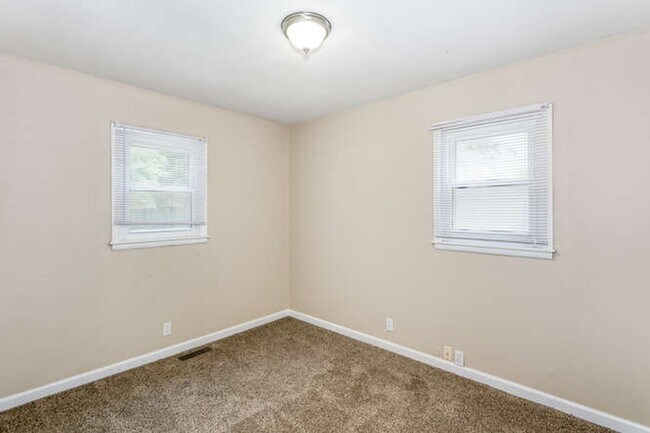 Building Photo - Charming 2-Bedroom, 1-Bath Home!