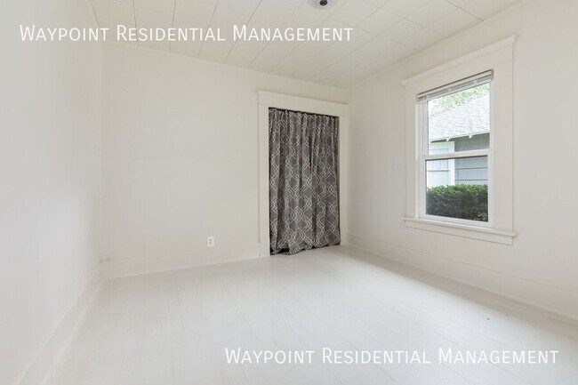 Building Photo - 1516 N 21st St