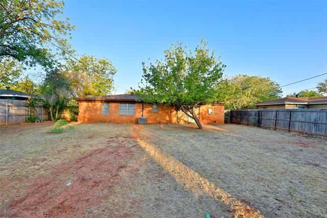 Building Photo - 1443 Beechwood Ln