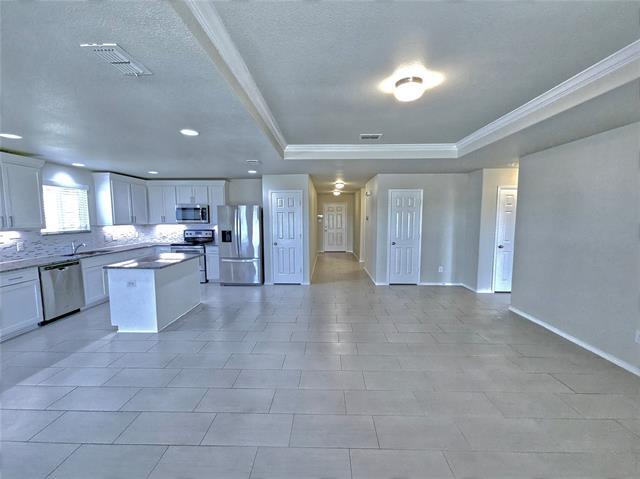 Building Photo - 704 Rivers Creek Ln