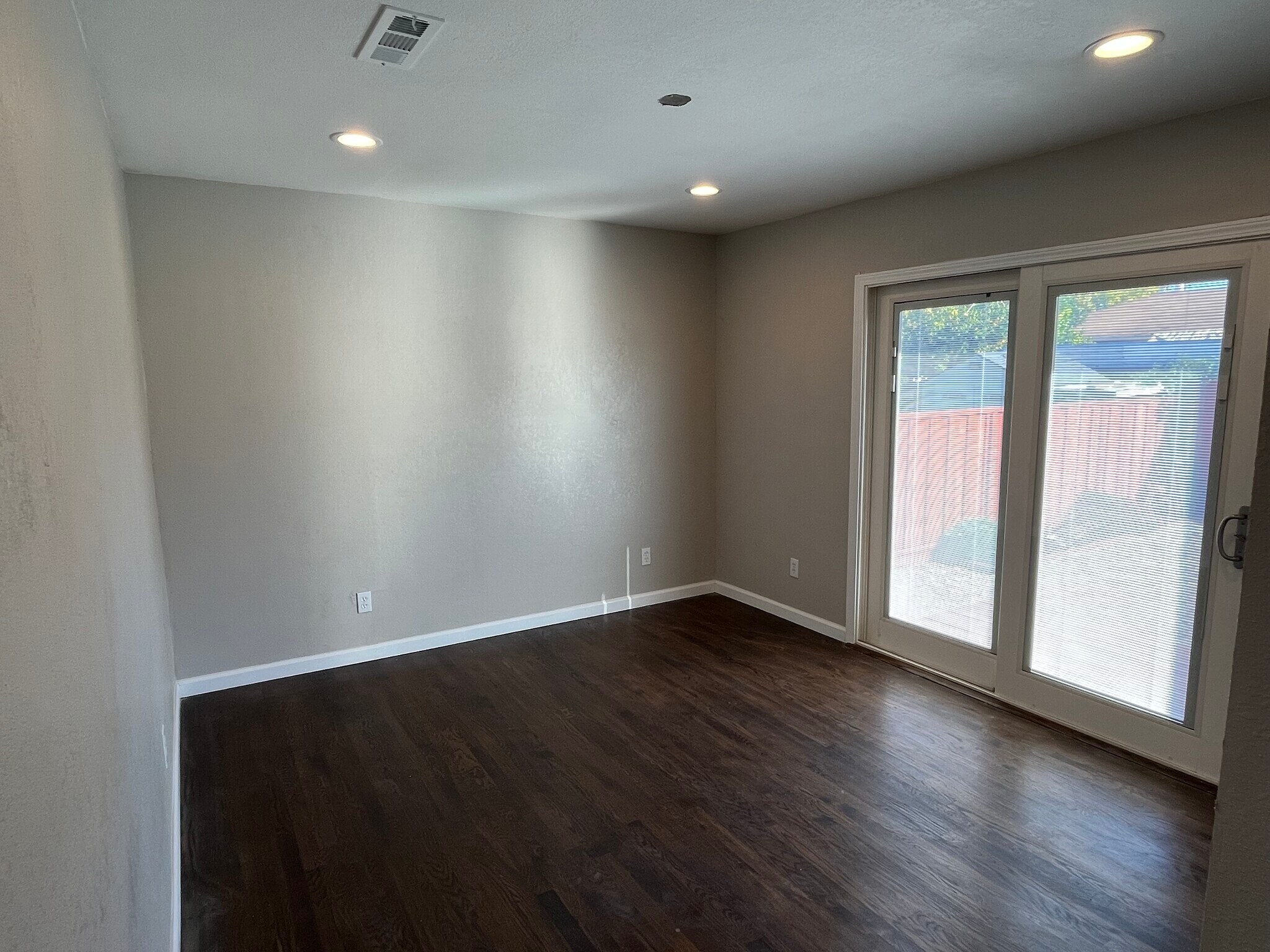 Master Bedroom - 472 Clara Street