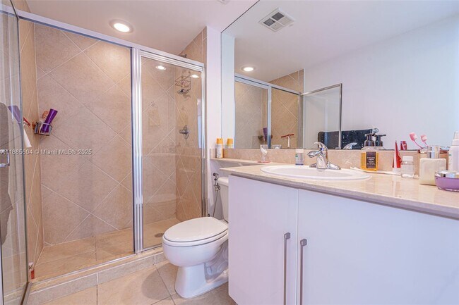 Building Photo - 335 S Biscayne Blvd