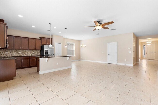 Building Photo - 1497 Softshell St