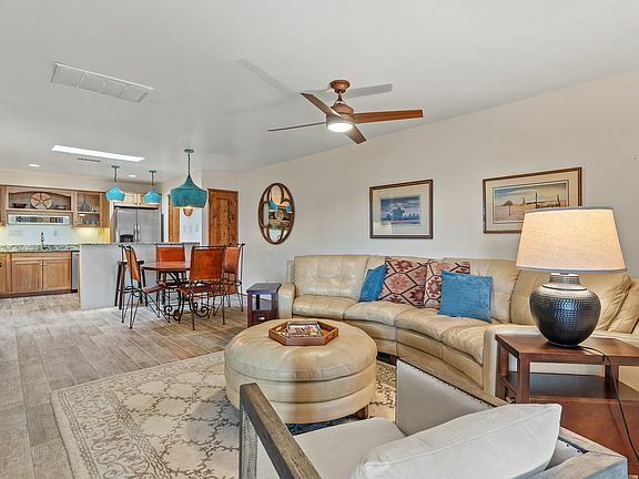 Building Photo - 207 Camino De Los Marquez