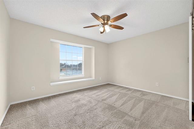 Building Photo - 2124 Newport Dr
