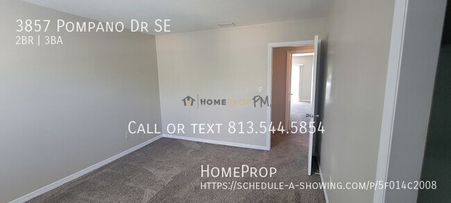 Building Photo - 3857 Pompano Dr SE