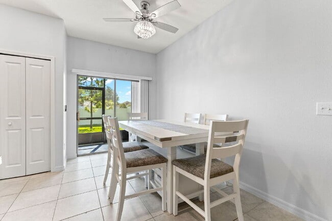 Building Photo - NEWLY UPGRADED Town Home For Rent in Touchstone!