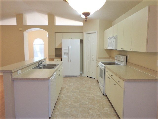 Building Photo - 1212 Dragon Head Dr