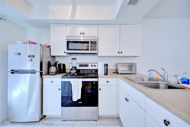 Building Photo - 4706 Mercado Dr