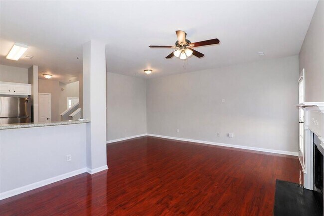 Building Photo - 7073 Biltmore Trce