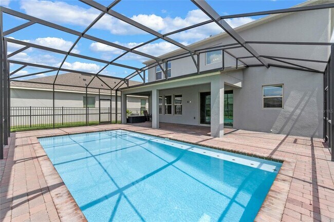 Building Photo - 16771 Oakboro St