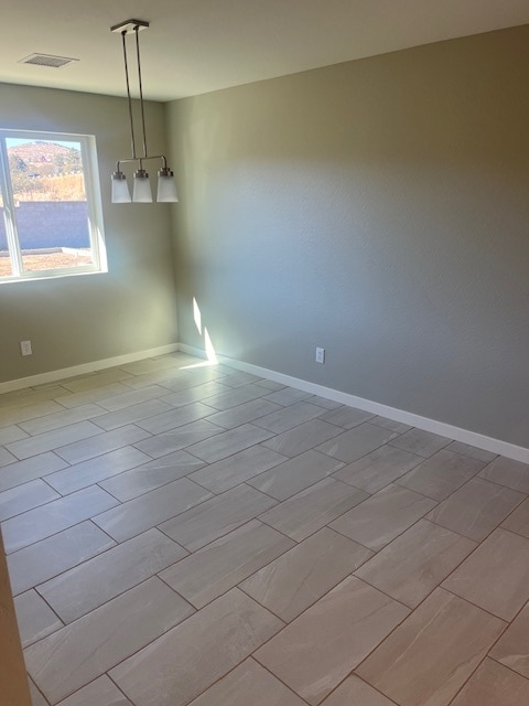 Building Photo - 1818 N Rose Quartz Dr