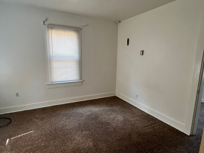 Building Photo - 17 Fountain Pl