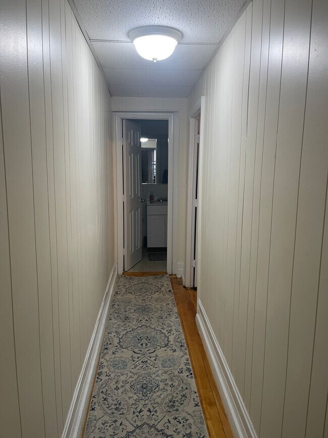 Building Photo - Top Floor Sunny 2 Bed Equal Large bedrooms, Heat and Hw inc No Fee Close to everything.Now or 1.1...