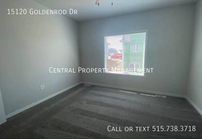 Building Photo - 15120 Goldenrod Dr