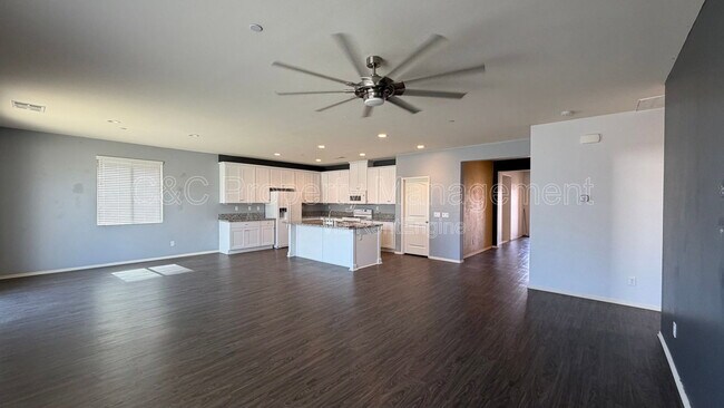 Building Photo - 2158 Albatross Way