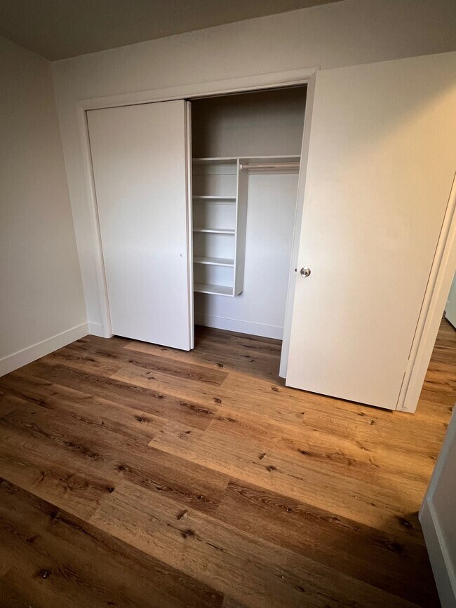 Building Photo - 657 Gold Hunter LLC