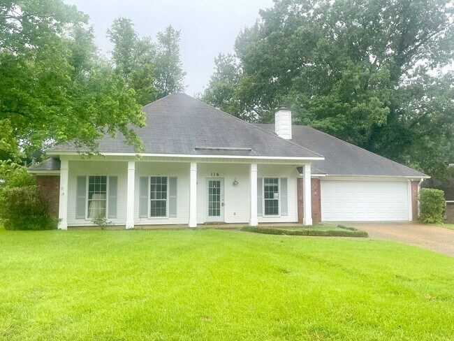 Building Photo - 3/2 For Rent in Madison!