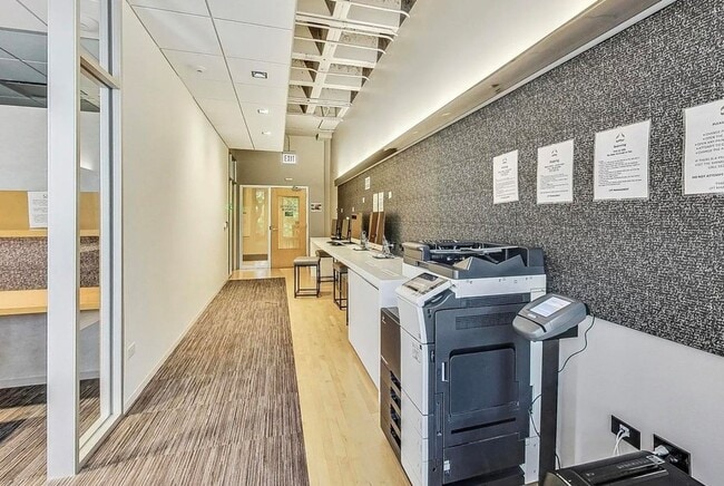 Building Photo - 505 N Lake Shore Dr