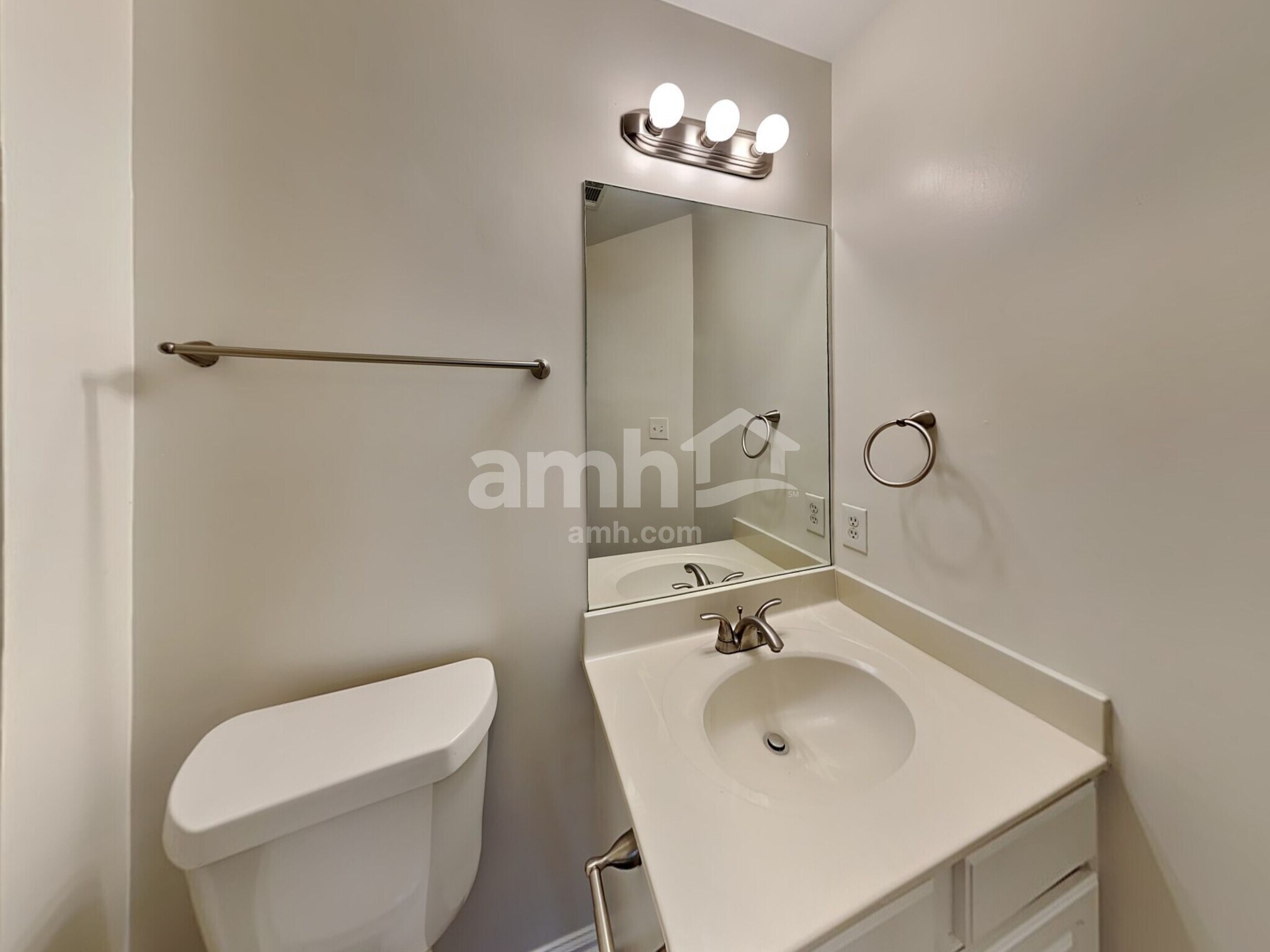 Building Photo - 2485 Chandler Grove Dr