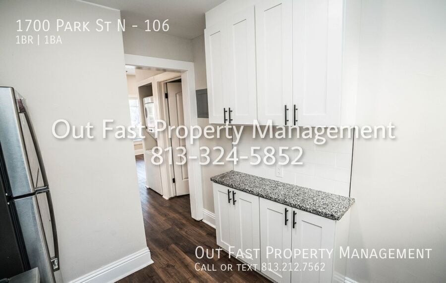 Building Photo - 1700 Park St N