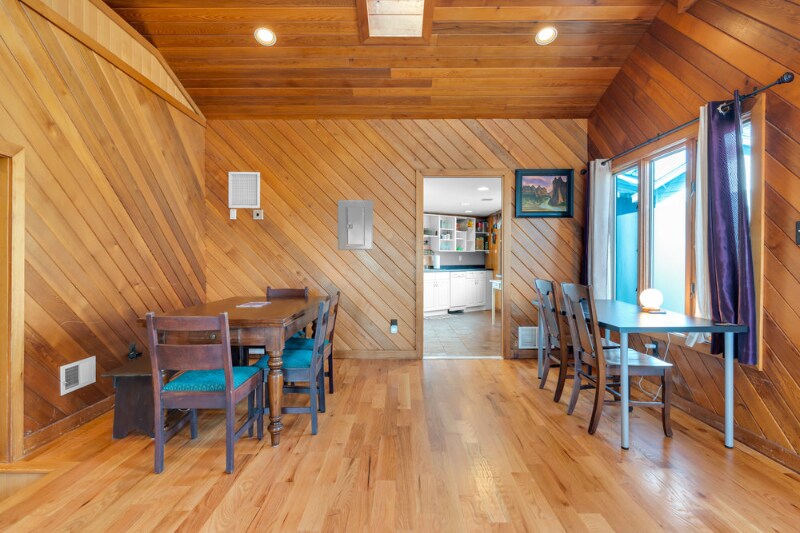 Building Photo - 51 Laurel Ave