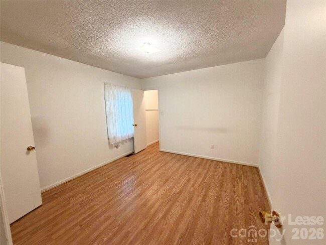 Building Photo - 509 Barringer St
