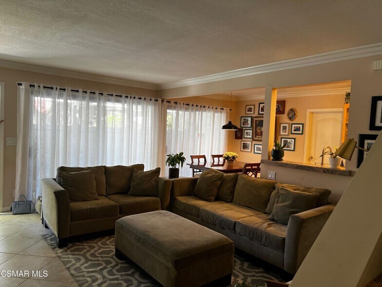 Primary Photo - 2853 Instone Ct