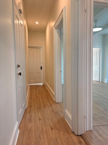 Building Photo - 61 Forest Ave