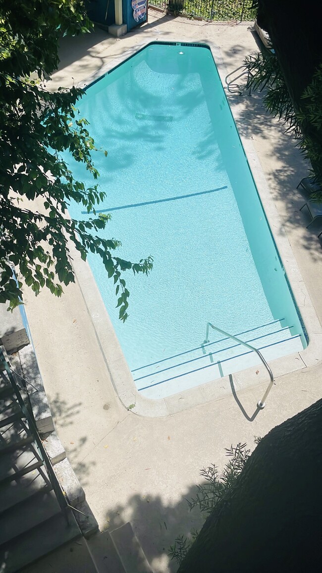 Building Photo - 11975 Laurelwood Dr