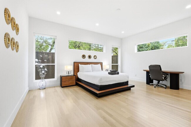 Building Photo - 3714 Highgrove Dr