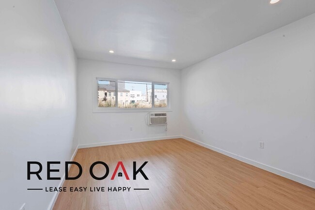 Building Photo - ~2 Weeks FREE~Stunning One Bedroom with St...