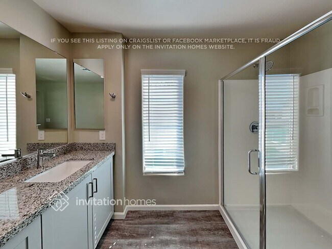 Building Photo - 18928 W Reade Ave