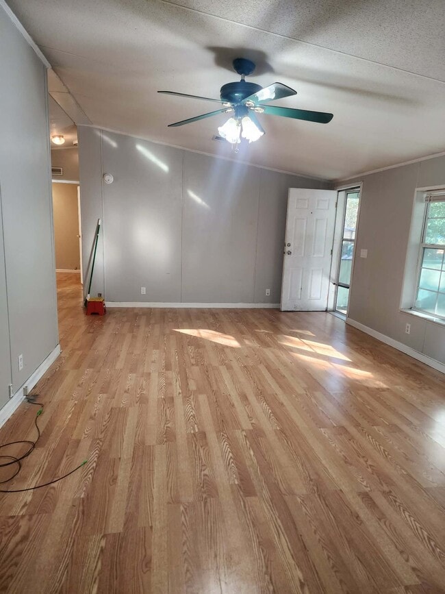 Building Photo - 371 Tom Lodge Rd