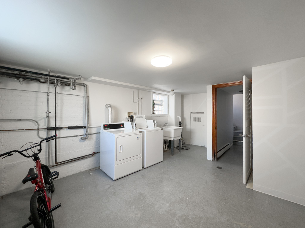 Building Photo - 2728 N 75th Ave