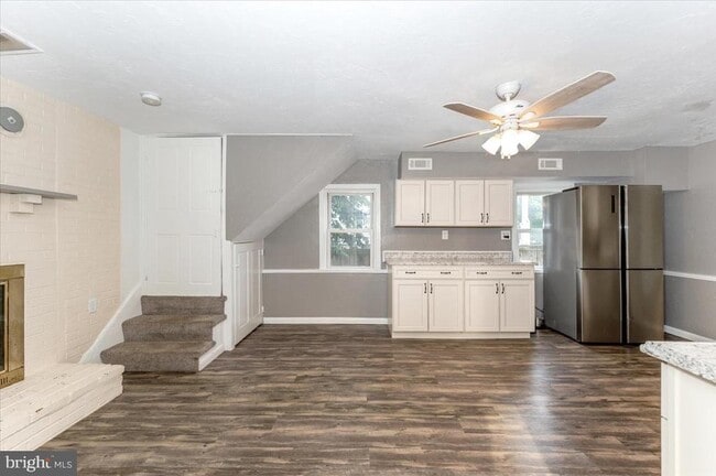 Building Photo - 15 W Frederick St