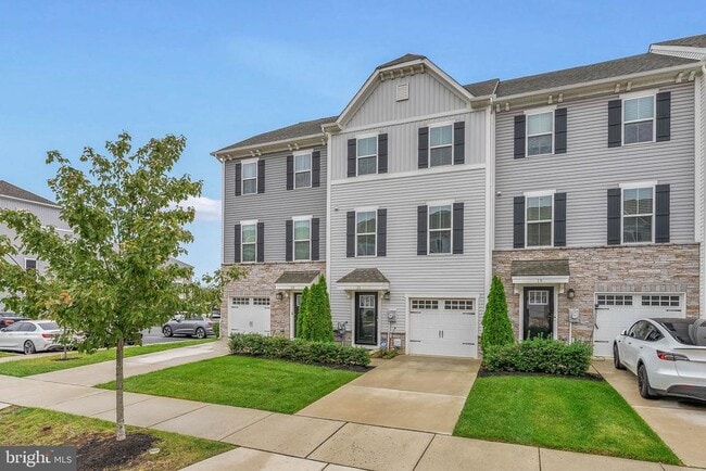 Primary Photo - 21 Kohlmyer Dr