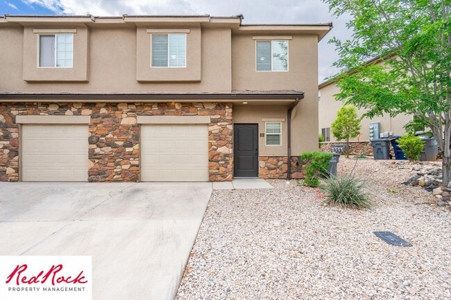 Primary Photo - Cozy Townhome with Community Pool
