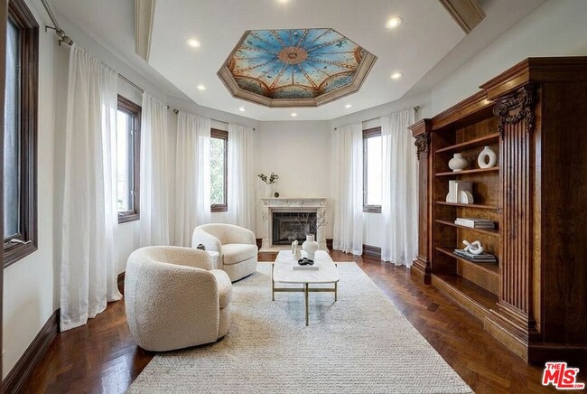 Building Photo - 209 S Anita Ave