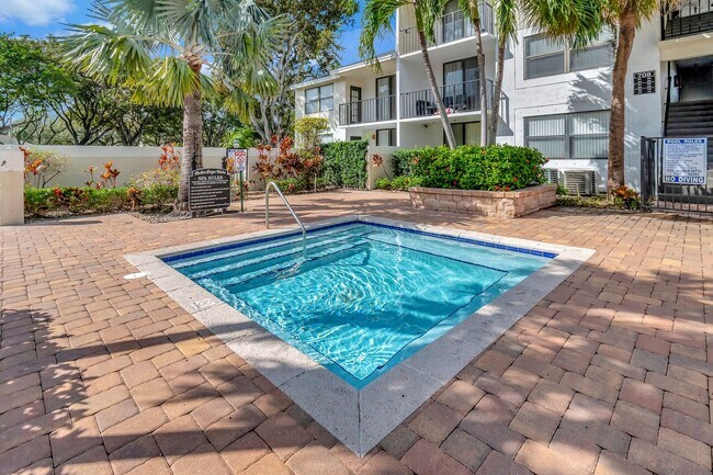 Building Photo - ONE BEDROOM ONE BATHROOM! WATERFRONT COMMU...