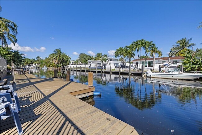 Building Photo - 1709 SW 5th Pl