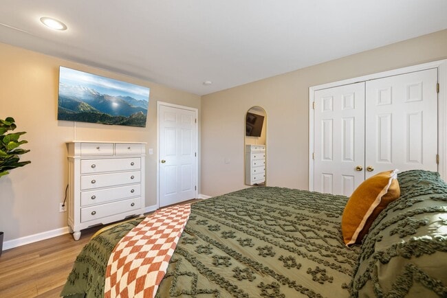 Building Photo - 707 Bagwell Ct