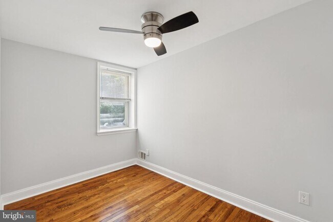 Building Photo - 3804 Fairmount Ave