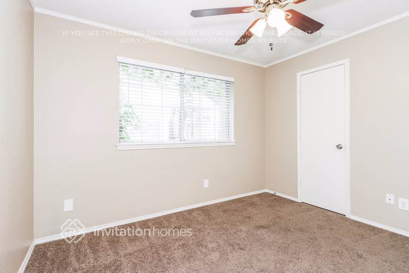 Building Photo - 4136 Hathaway Dr