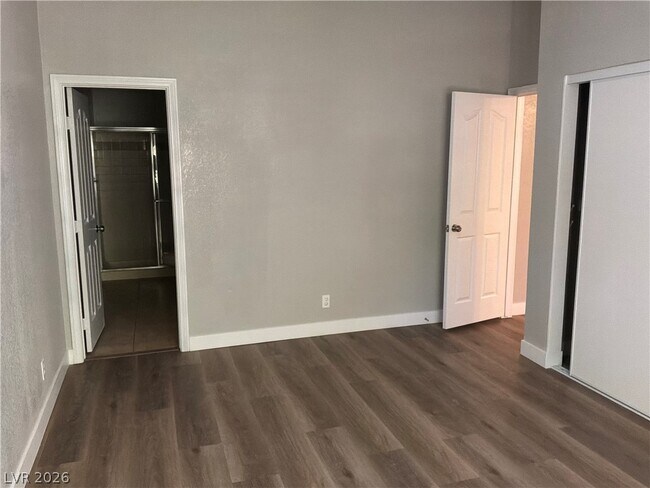 Building Photo - 2635 S Durango Dr