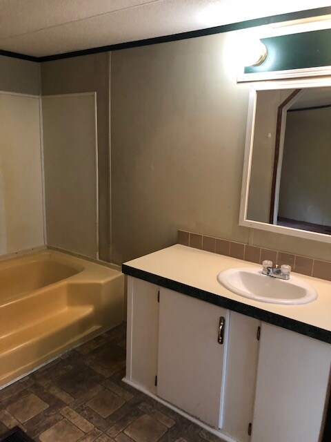 Building Photo - 1717 Hatcher Rd