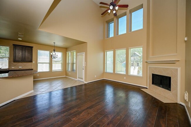 Building Photo - 7818 Iris Glen Ln