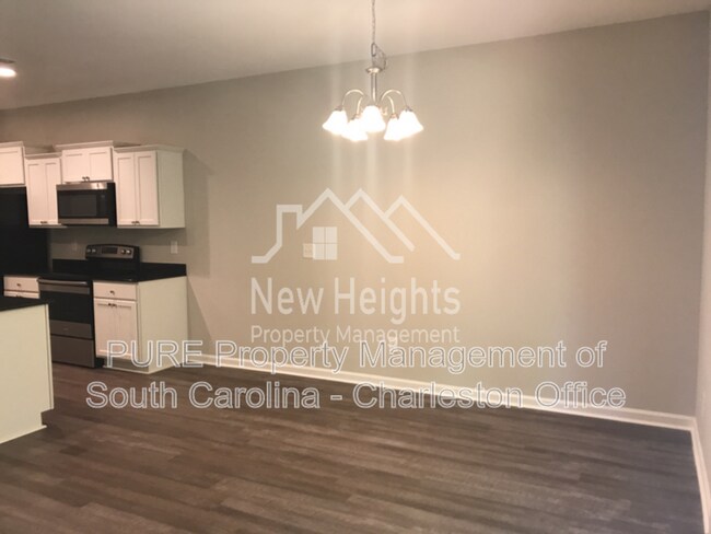 Building Photo - 160 Buchanan Cir
