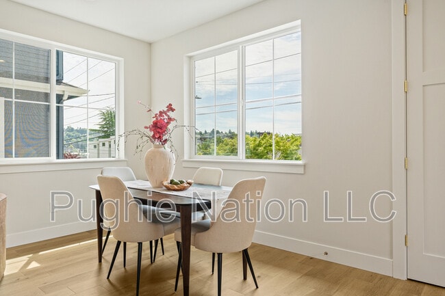 Building Photo - 4142 3rd Ave NW